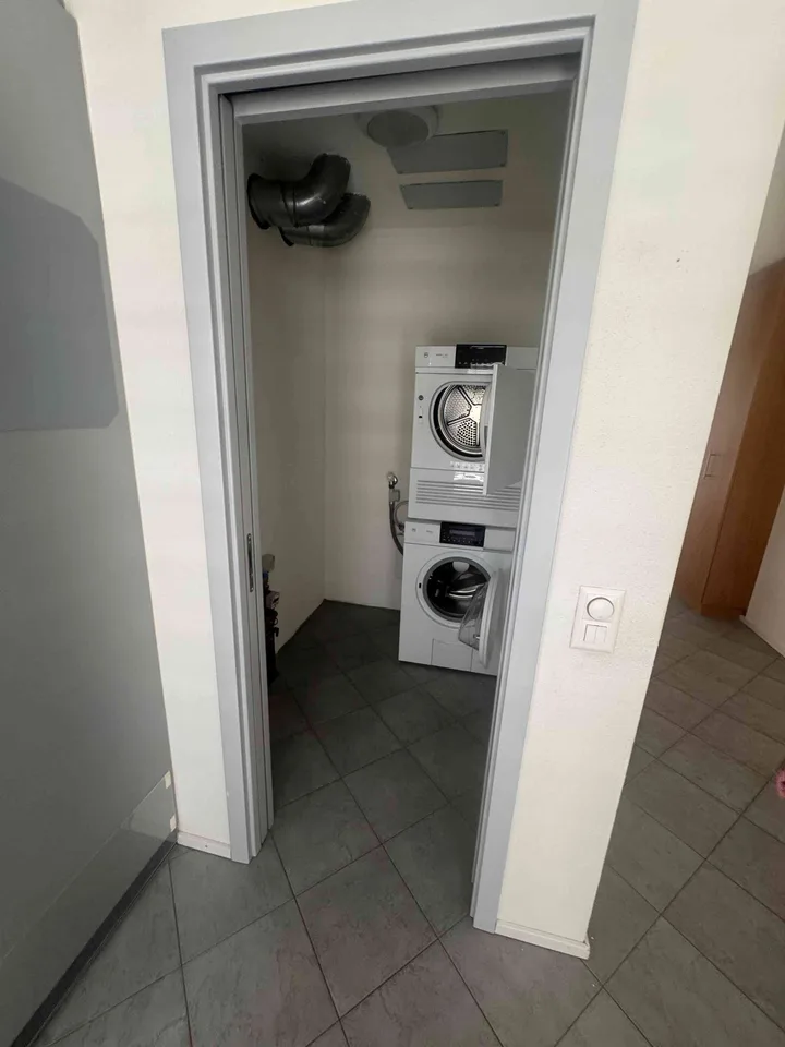 Attraktive 4.5-Zimmerwohnung in Hüttikon mit 2 Tiefgaragenplätzen
