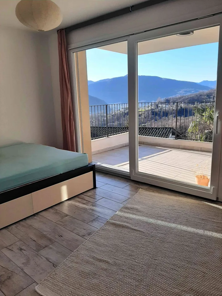 Appartamento moderno di 3,5 locali con vista panoramica