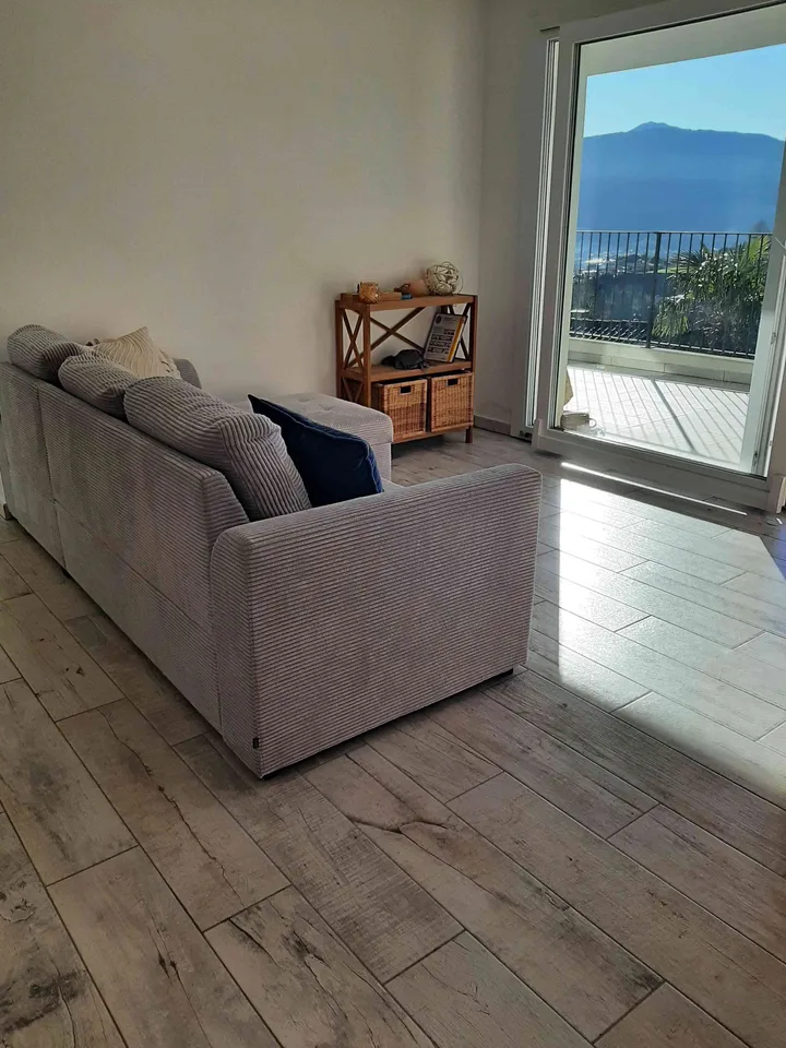 Appartamento moderno di 3,5 locali con vista panoramica