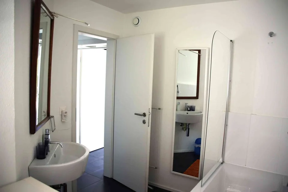 Bel appartement+veranda+garage; Wohnung mit Wintergarten, seenähe