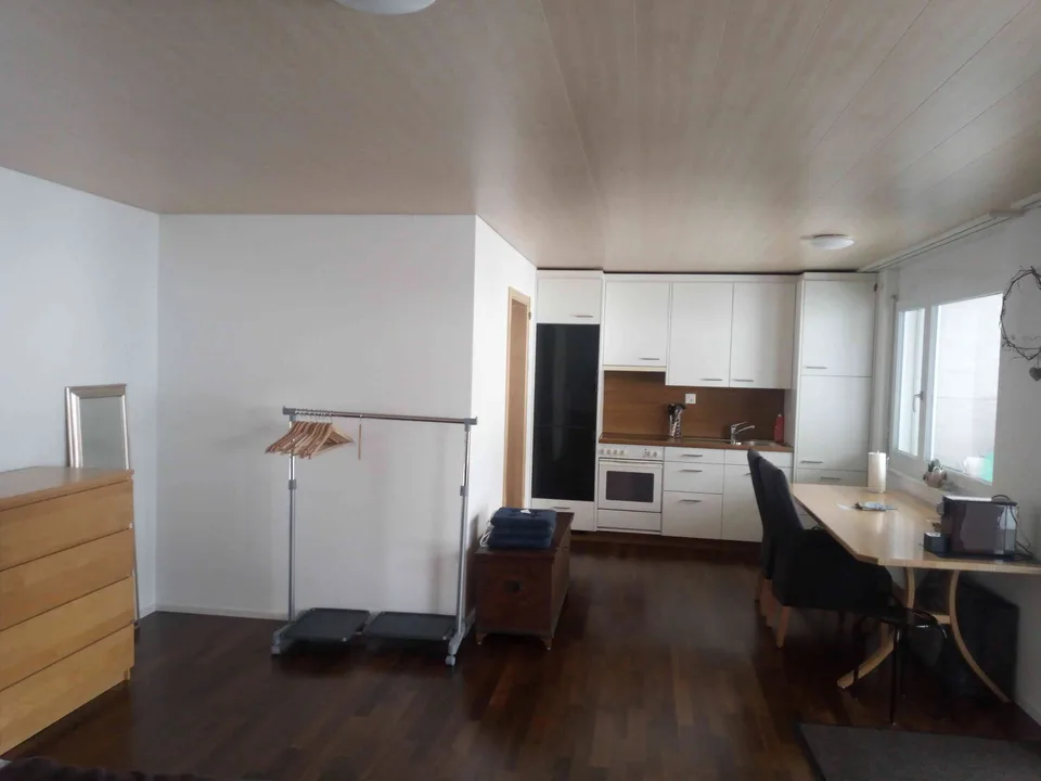 Möbiliertes Studio