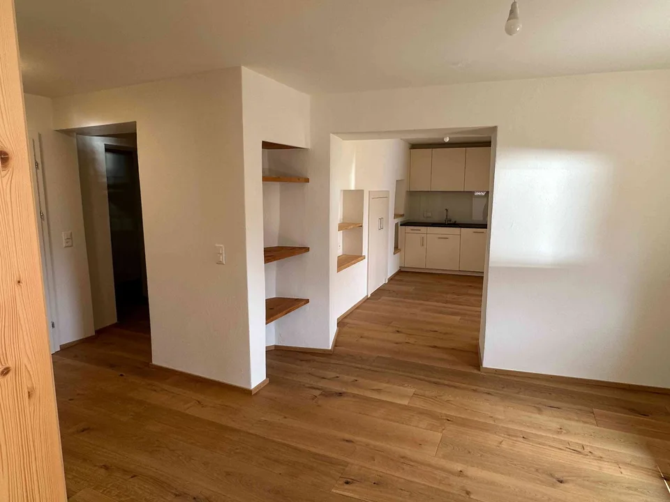 Erstbezug nach Sanierung– 4-Zimmer-Wohnung mit Wintergarten