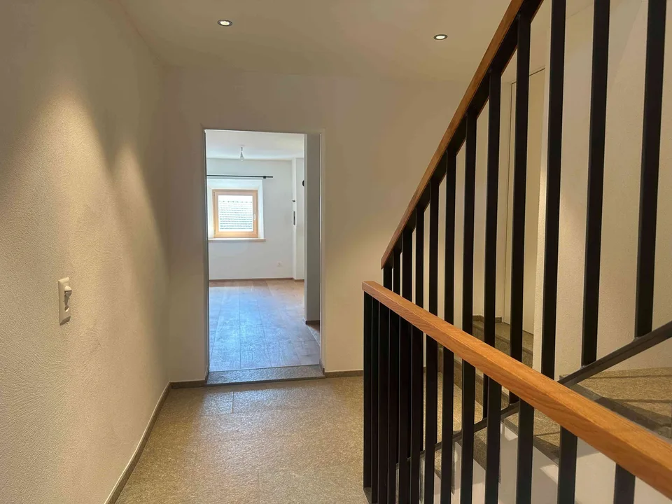 Erstbezug nach Sanierung– 4-Zimmer-Wohnung mit Wintergarten