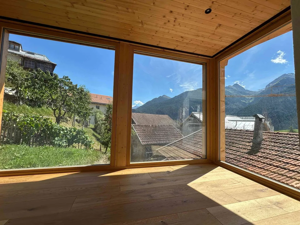 Erstbezug nach Sanierung– 4-Zimmer-Wohnung mit Wintergarten