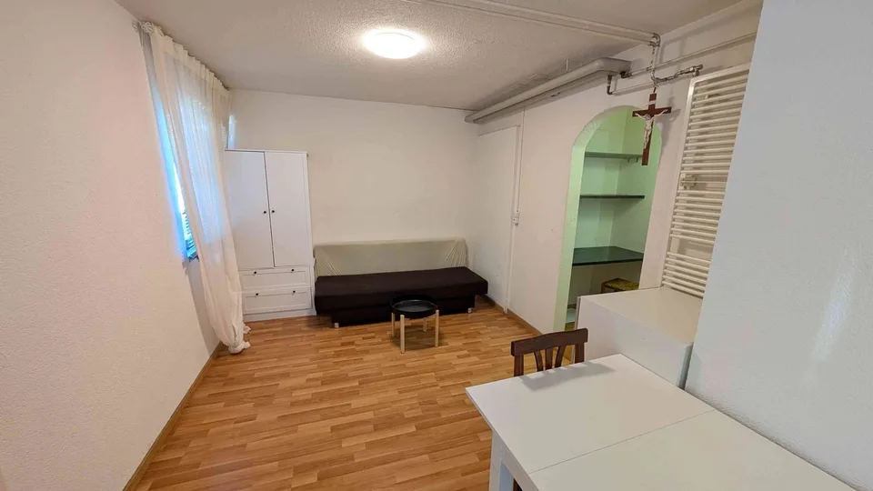 Möbelierte 1,5 Zimmer Wohnung