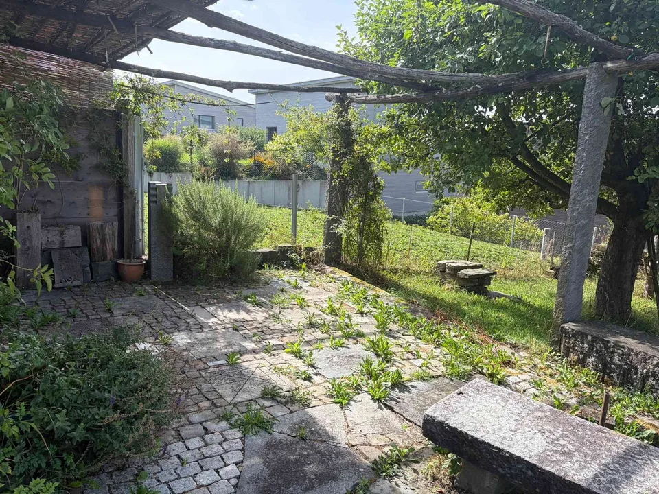 Charmantes 3.5-Zimmer-Reihenhaus mit grossem Naturgarten