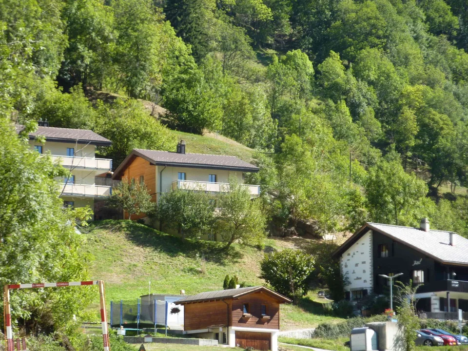 3,5 Zi. / 79 m² / 2.OG - Panorama, Garten, Estrich, Stellplatz, Balkon