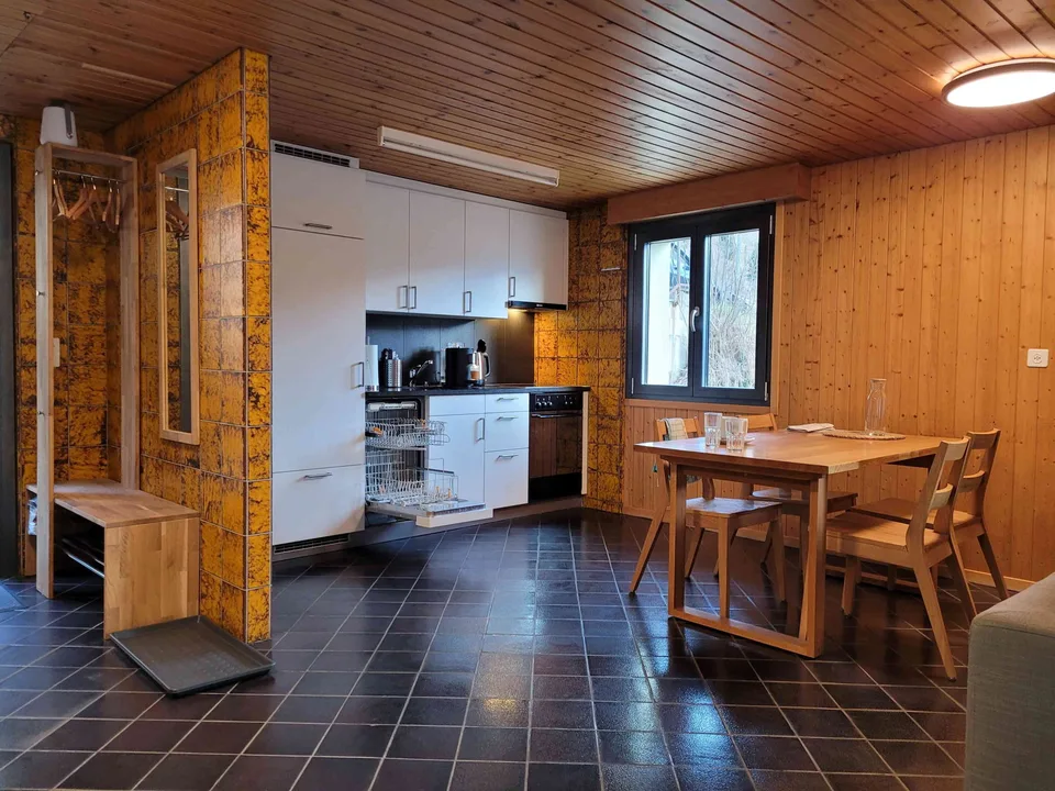3,5 Zi. / 79 m² / 2.OG - Panorama, Garten, Estrich, Stellplatz, Balkon