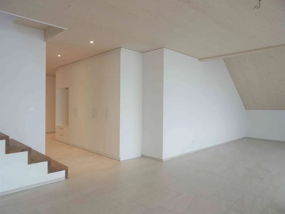 Grosszügige 6,5-Zimmer-Maisonettewohnung mit ca. 30-m²-Balkon