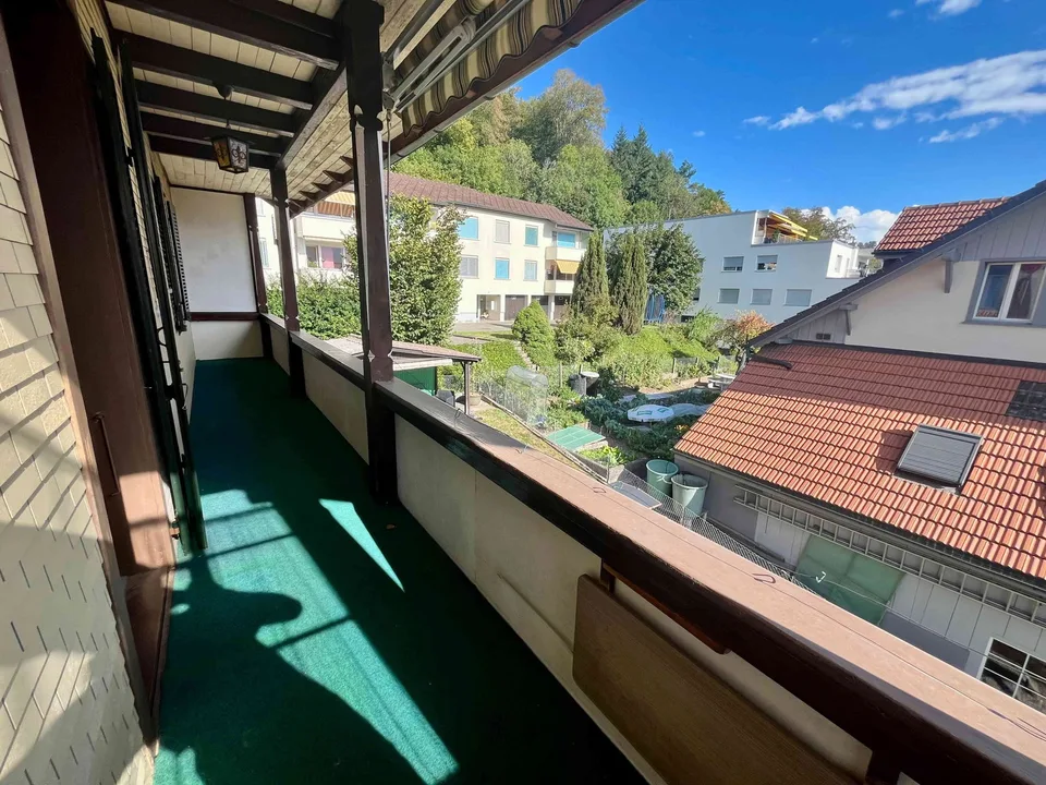 Gemütliche 3.5-Zimmer-Wohnung mit Altbaucharme und Alpenblick in Heimb