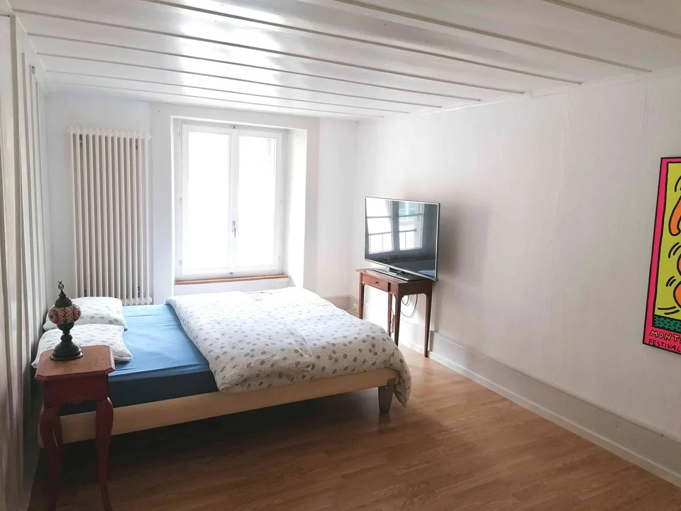 Charmante 5.5-Zimmer-Altbauwohnung im Herzen von Erlach – befristet