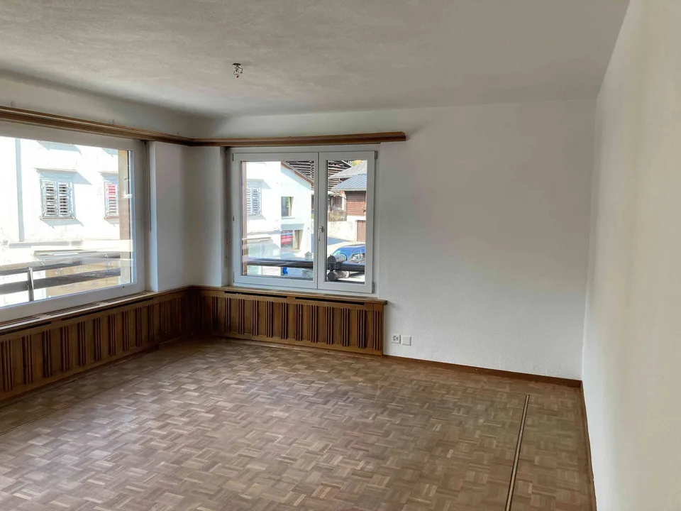 helle grosszügige 3-Zimmer-Wohnung ohne Parkplatz