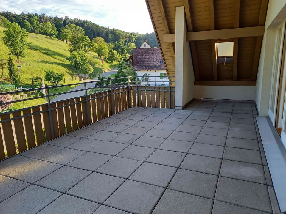 Spacious attic maisonette apartment with balcony (36 m2)
