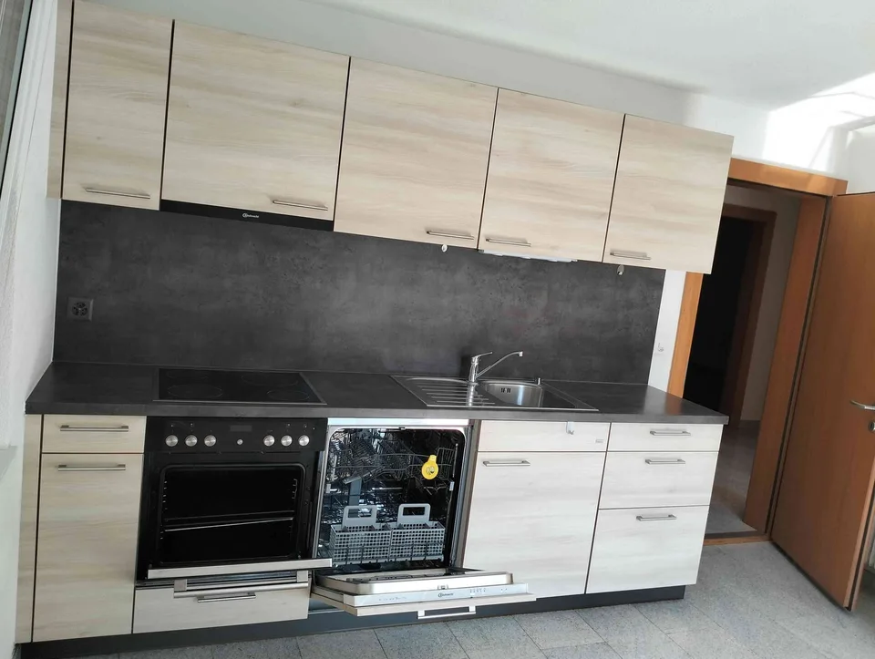 Charmante 4.5-Zimmer-Wohnung mit Balkon und herrlicher Aussicht in Lalden – foto 2 di 13