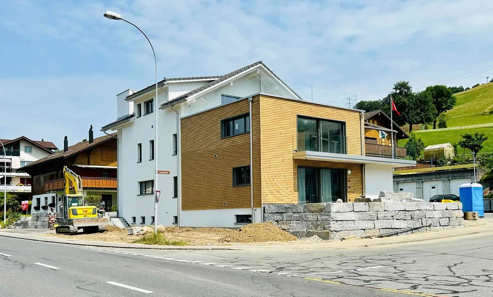 WUNDERSCHÖNE 3.5 ZIMMER EG-WOHNUNG IN HASLE