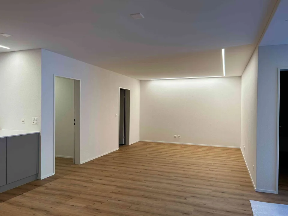 WUNDERSCHÖNE 3.5 ZIMMER EG-WOHNUNG IN HASLE