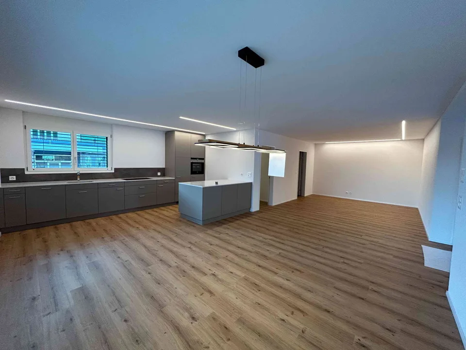 WUNDERSCHÖNE 3.5 ZIMMER EG-WOHNUNG IN HASLE