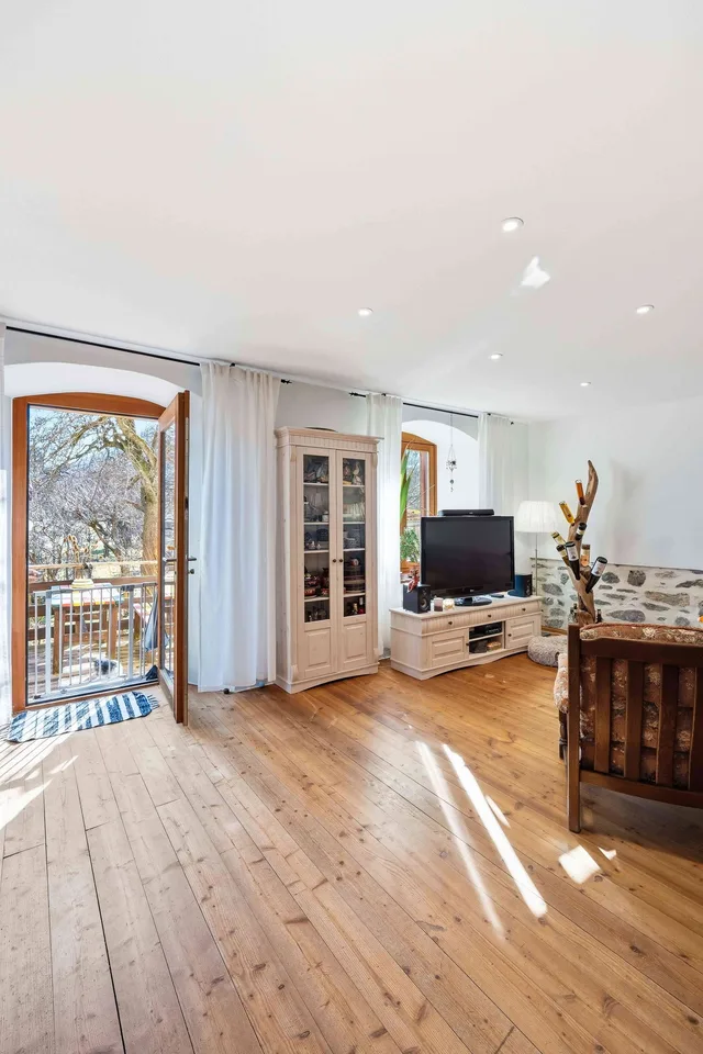 Maisonette Wohnung in Zweifamilienwohnhaus mit Terrasse und Garten