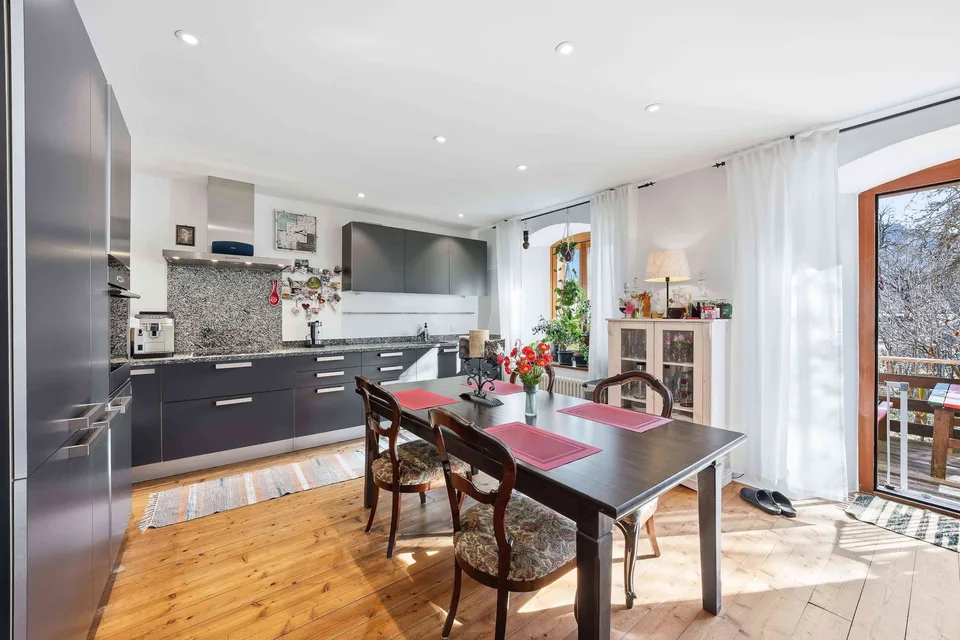 Maisonette Wohnung in Zweifamilienwohnhaus mit Terrasse und Garten