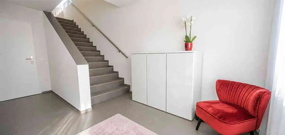 Exklusive 4.5-Zimmer-Maisonette-Attikawohnung mit Lift – Foto 6 von 13