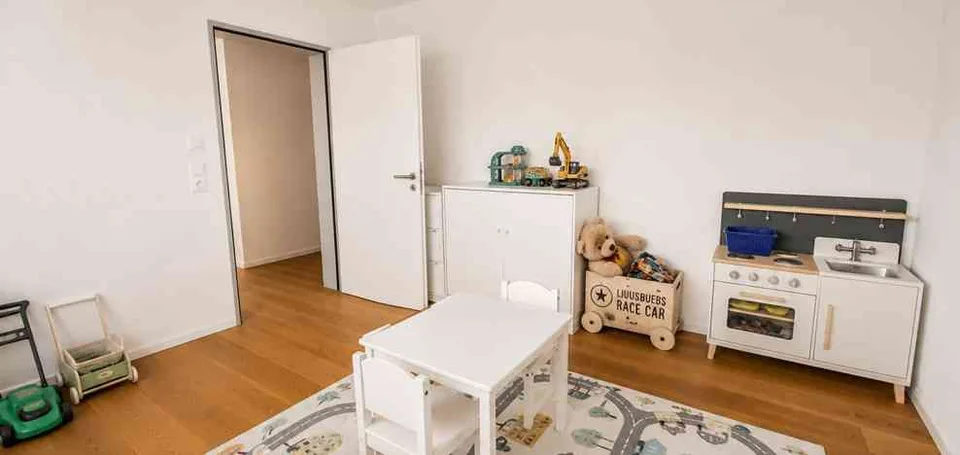 Exklusive 4.5-Zimmer-Maisonette-Attikawohnung mit Lift – Foto 9 von 13