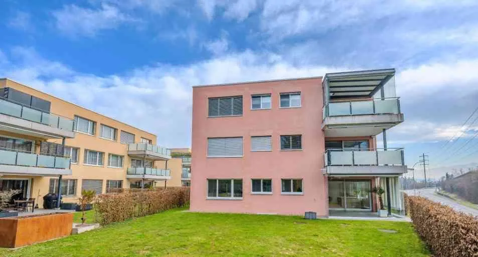 Exklusive 4.5-Zimmer-Maisonette-Attikawohnung mit Lift – Foto 11 von 13