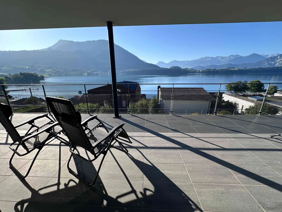 XXL 4.5-Zimmer-Wohnung mit traumhafter See- & Bergsicht