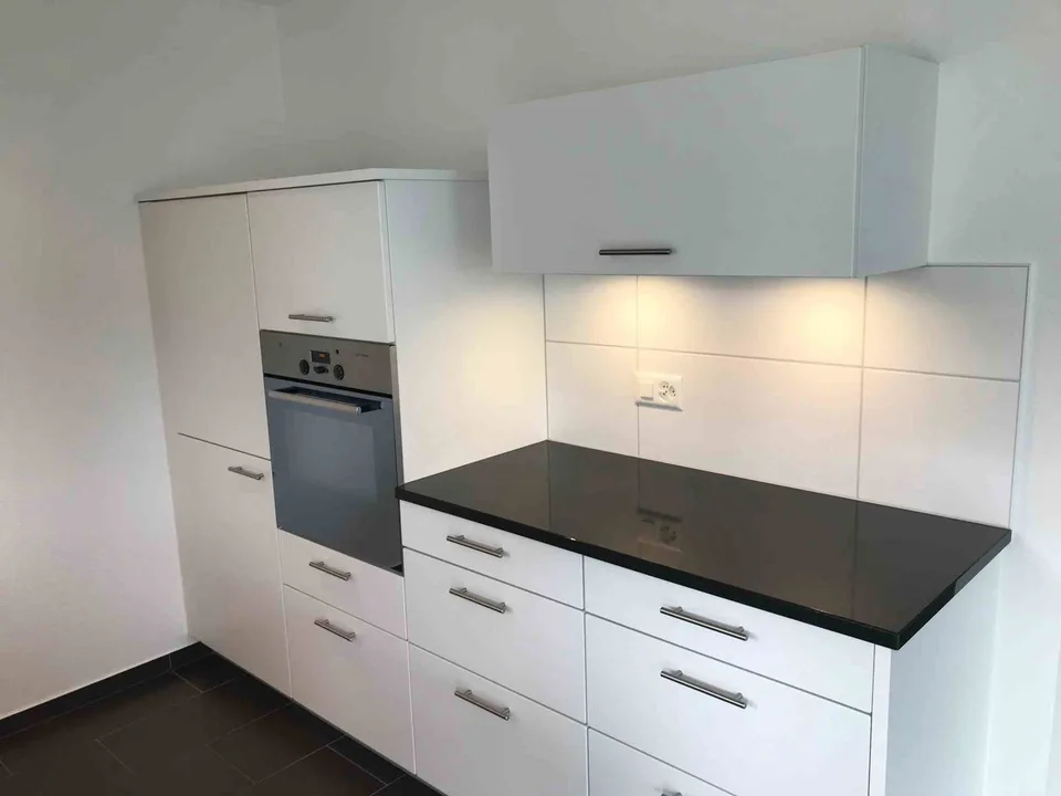 Moderne 3.5-Zi-EG-Wohnung mit grossem Sitzplatz