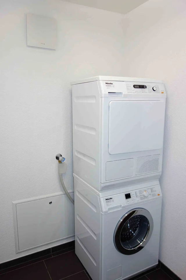 Moderne 3.5-Zi-EG-Wohnung mit grossem Sitzplatz