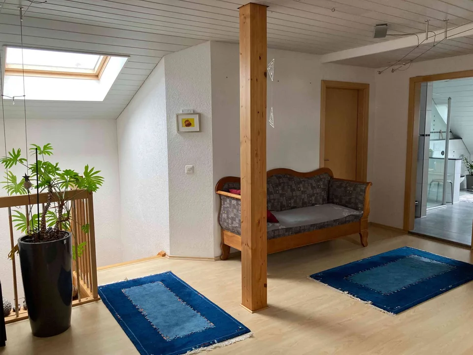 Wohnen im Bauernhaus mit Charme, Platz & Gartenparadies
