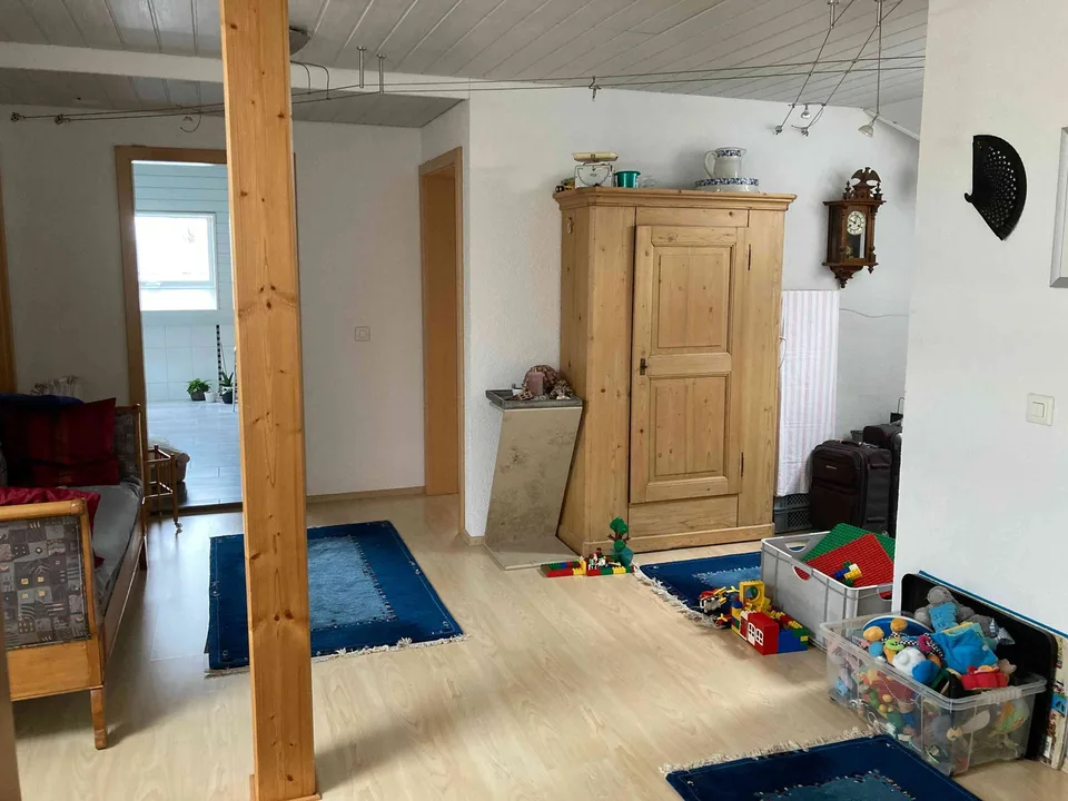 Wohnen im Bauernhaus mit Charme, Platz & Gartenparadies