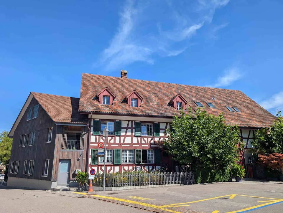 Nachmieter per 01.11 am Marktplatz in Andelfingen gesucht