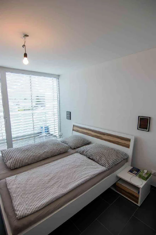 2,5 Zi Attika Wohnung-unverbaubare Aussicht inkl. TG + Aussenparkplatz – foto 13 di 13