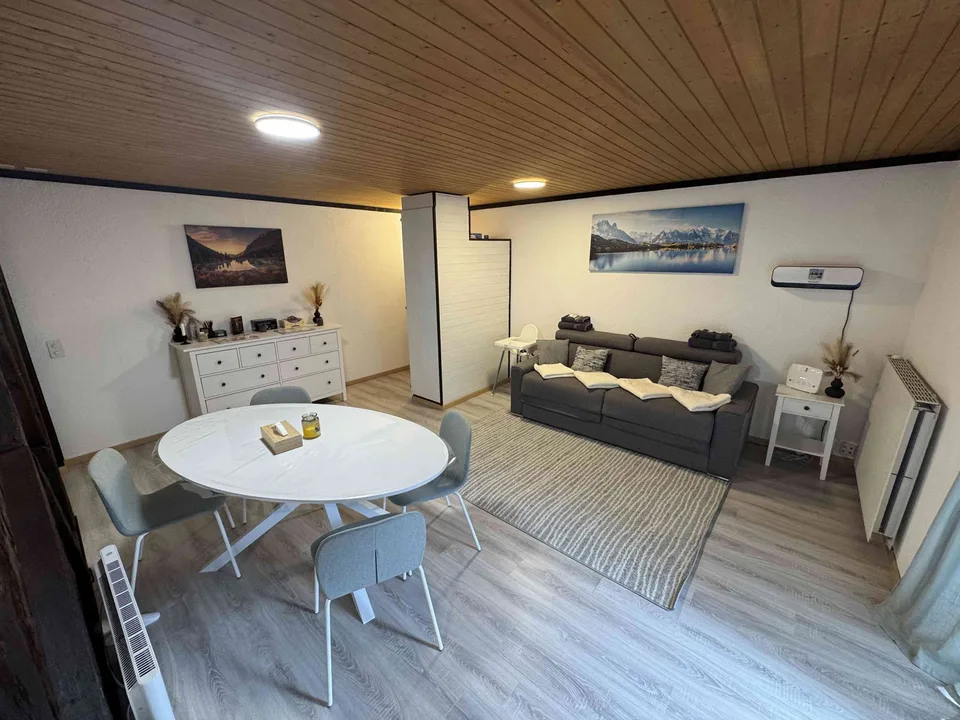 Schöne 2,5-Zimmer-Wohnung mit Bergblick