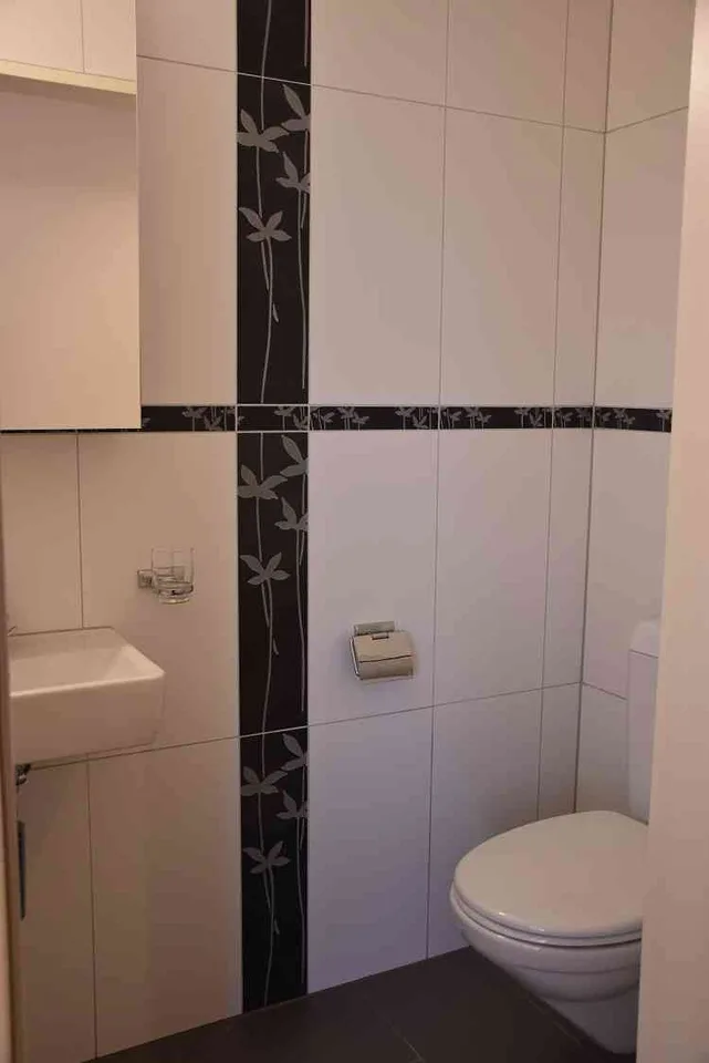 4.5 Z-Dachwohnung mit Terrasse Wfl. 122 m2