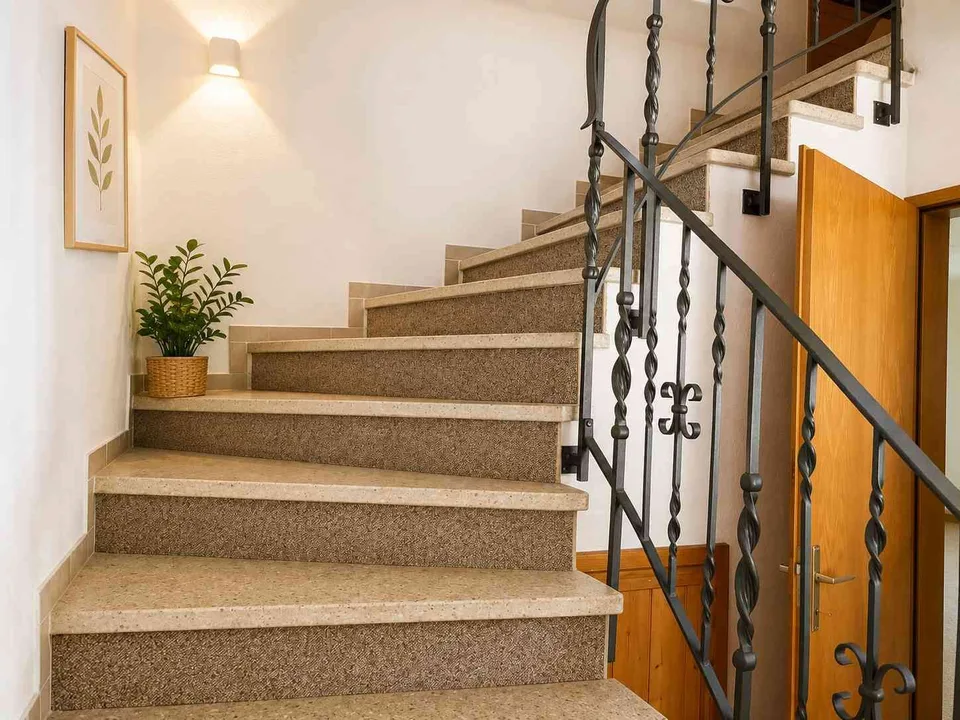 Aarwangen: Charmante, heimelige 2.5 Zimmer Maisonette-Dachwohnung