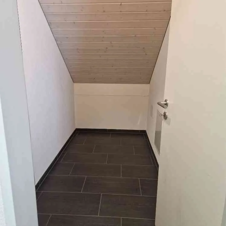 Sonnige 3.5 Zimmer- Dachwohnung in Stein per sofort zu vermieten