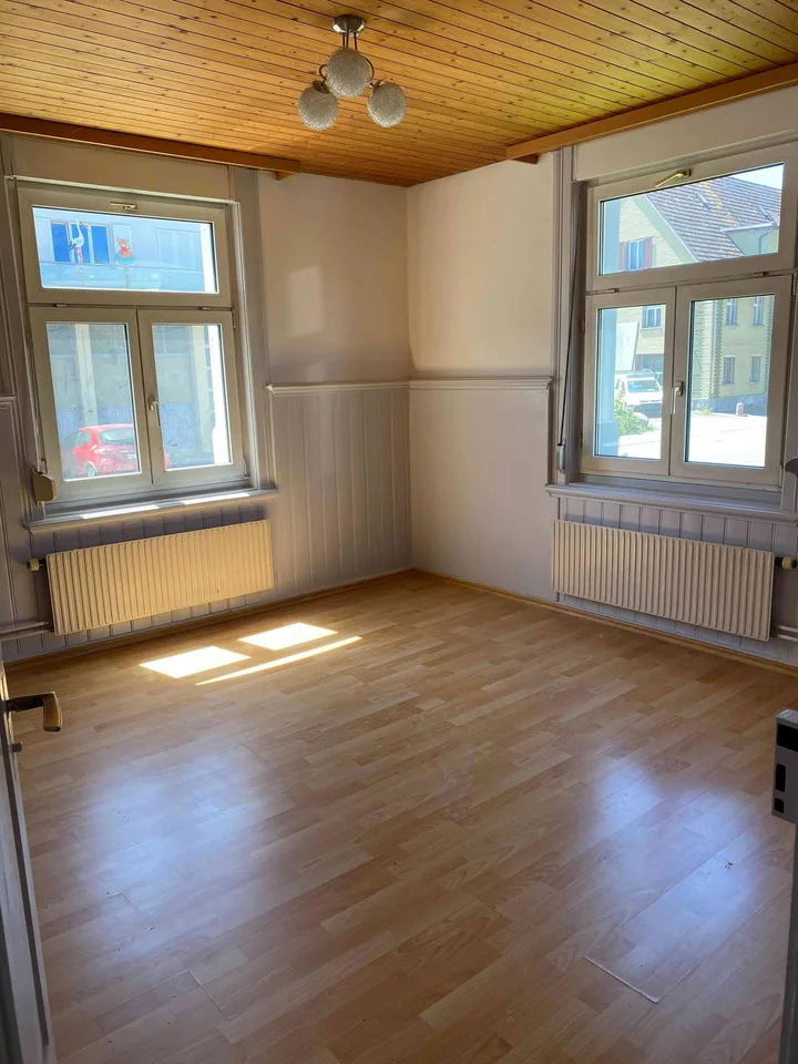 Charmante Altbauwohnung an zentraler Lage