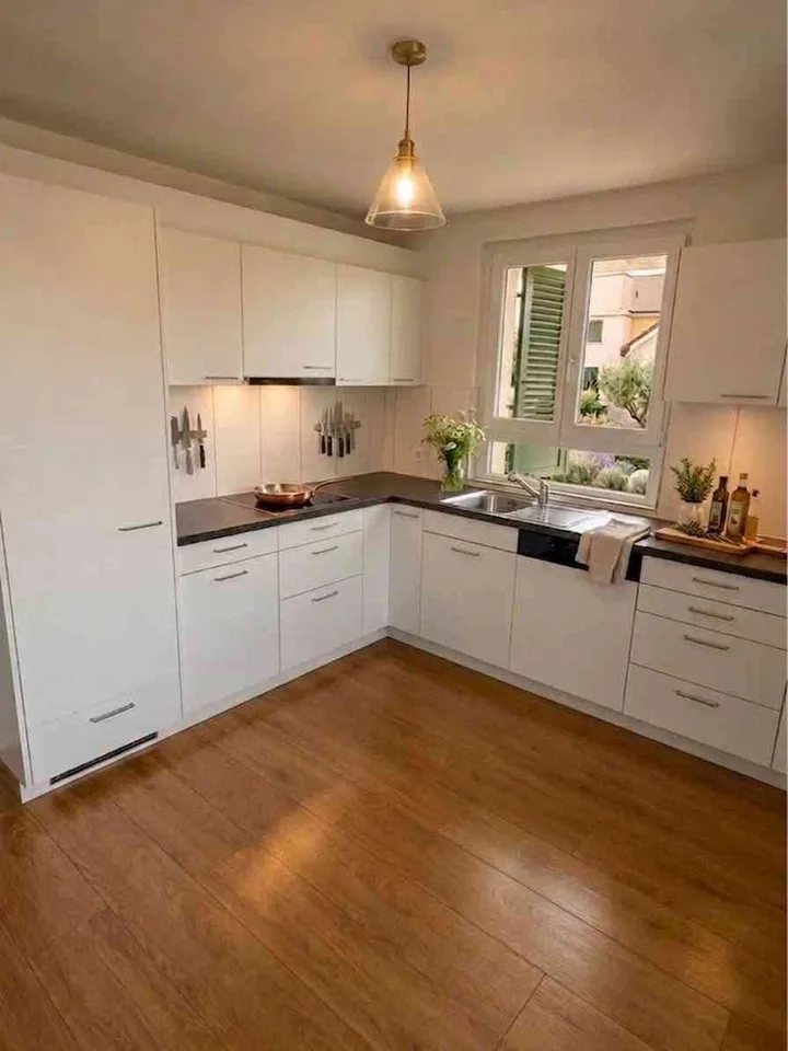 120 m² Maisonette mit Balkon im freistehenden Haus – Bahnhofsnähe