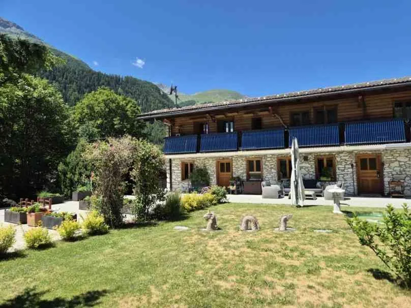 Maison + dépendance, jardin clos, vue Dent Blanche — Evolène – Foto 2 von 4