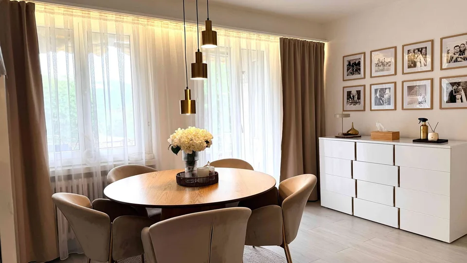 Lichtdurchflutete 3,5-Zimmer-Wohnung mit Bergsicht – foto 3 di 13