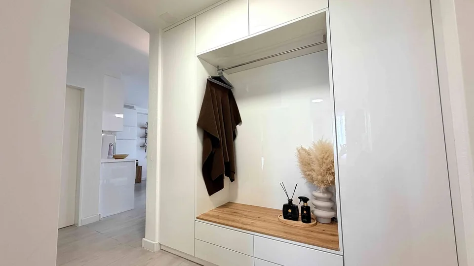 Lichtdurchflutete 3,5-Zimmer-Wohnung mit Bergsicht – foto 12 di 13
