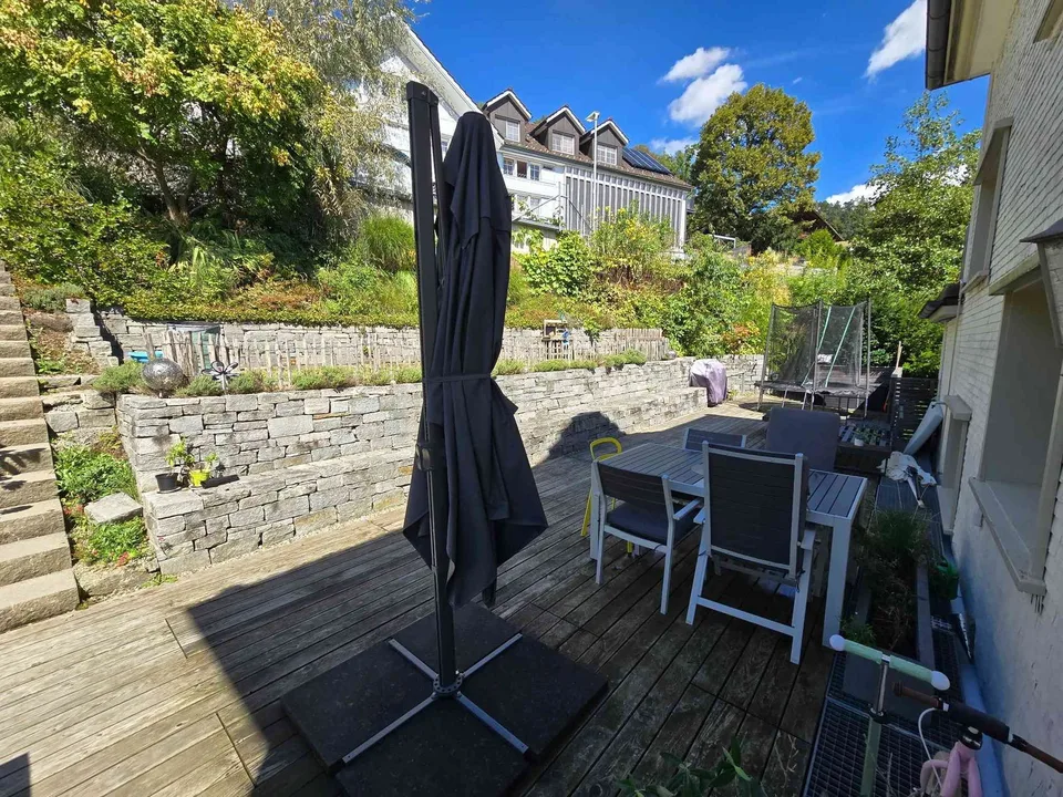 Modernisiertes 6.5-Zimmer-Haus mit grossem Garten – photo 5 sur 12