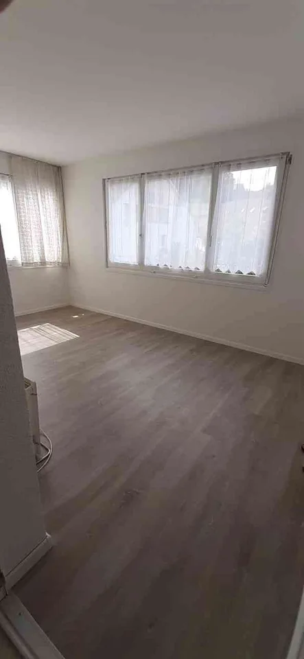 In Mumpf ab Dezember 20: 3 Zimmerwohnung mit Wintergarten zu vermieten