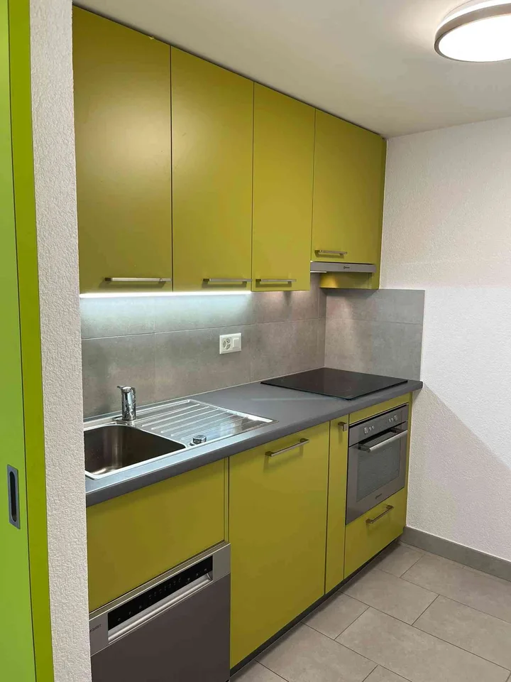 Saillon : appartement rénové, cuisine séparée et grande terrasse