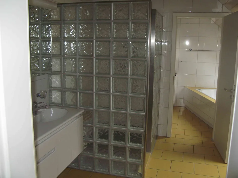 Grosszügiger 5,5-Zimmer-Hausteil in ruhiger Lage – foto 8 di 13
