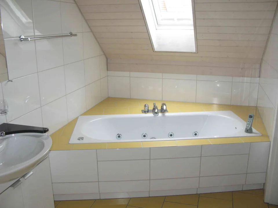 Grosszügiger 5,5-Zimmer-Hausteil in ruhiger Lage – foto 10 di 13