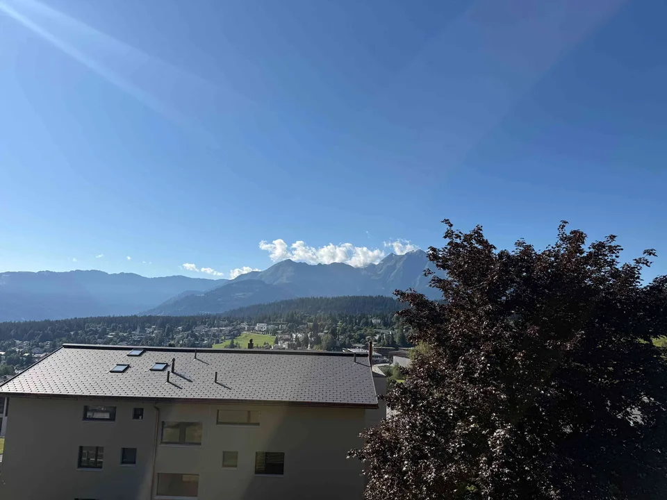 Bel appartement de 4,5 pièces sous les toits à Flims – meublé à partir du 1er décembre 2026