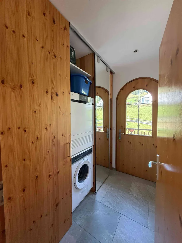 Bel appartement de 4,5 pièces sous les toits à Flims – meublé à partir du 1er décembre 2026