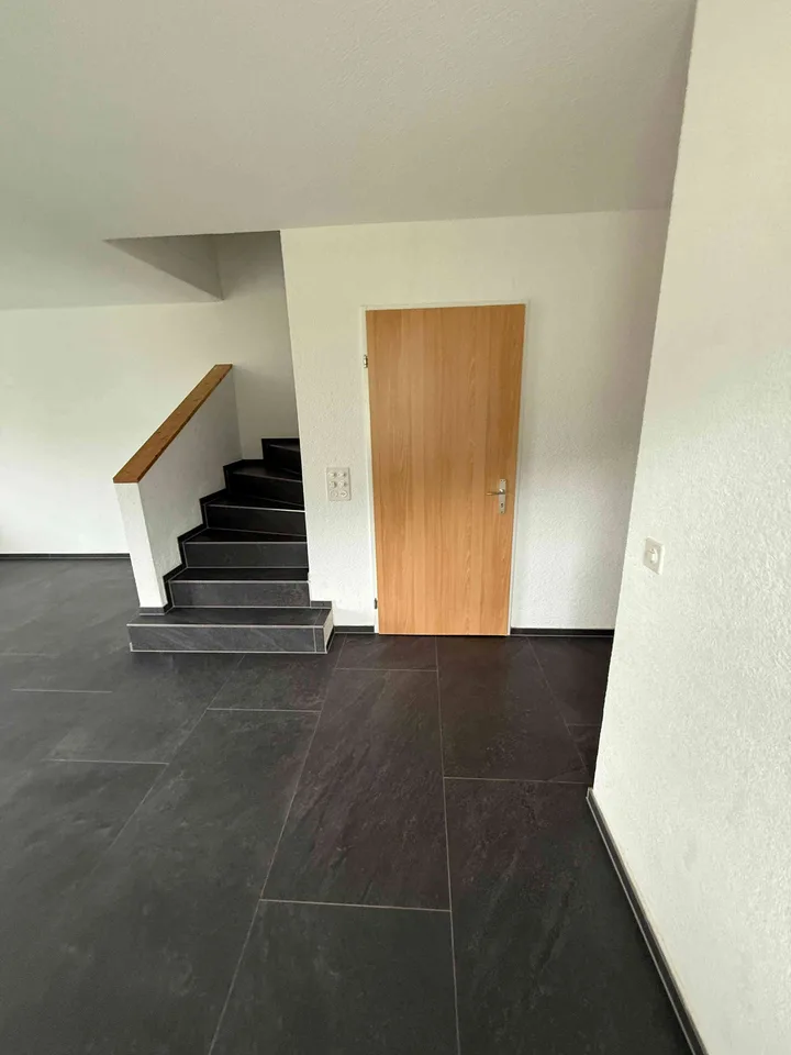 Nachmieter gesucht – 5,5-Zimmer-Eckreihenhaus